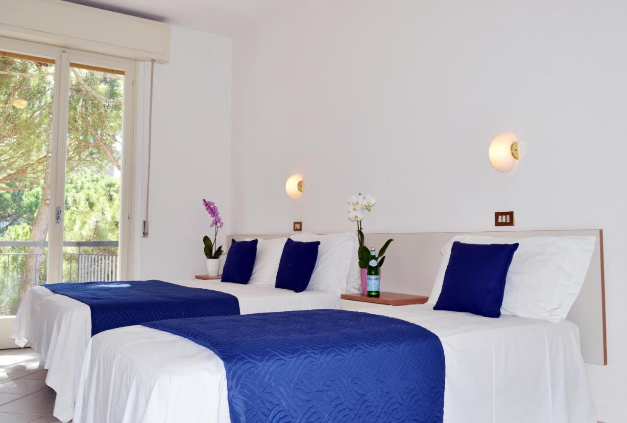 Hotel Elefantino Grey - Free Breakfast & Brunch Until 13-00 - Vicinissimi A Mirabilandia Milano Marittima Ngoại thất bức ảnh