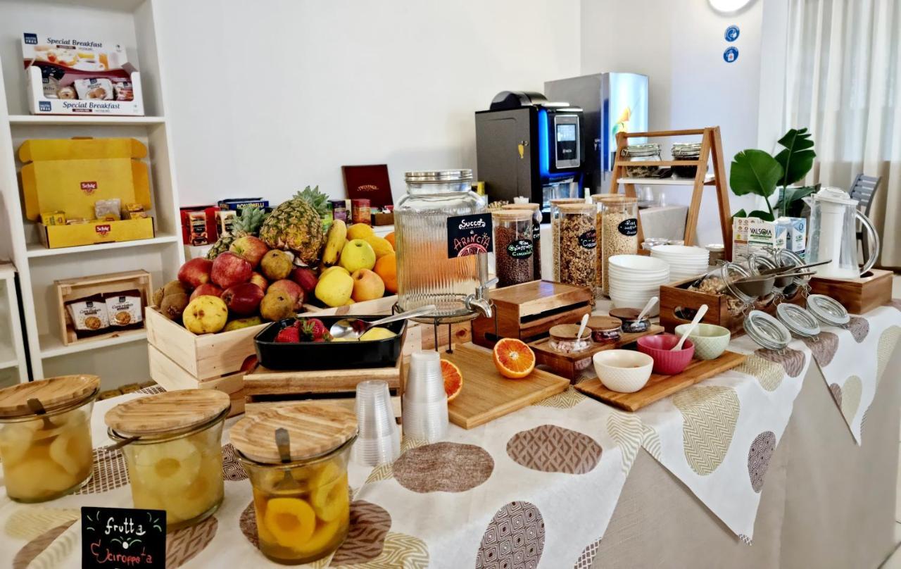 Hotel Elefantino Grey - Free Breakfast & Brunch Until 13-00 - Vicinissimi A Mirabilandia Milano Marittima Ngoại thất bức ảnh